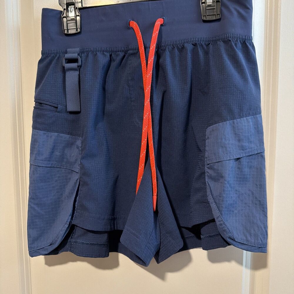 Lululemon WovenAir High-Rise Hiking Shorts 4” Mineral Blue Pitch Blue Size 6 - Picture 3 of 5